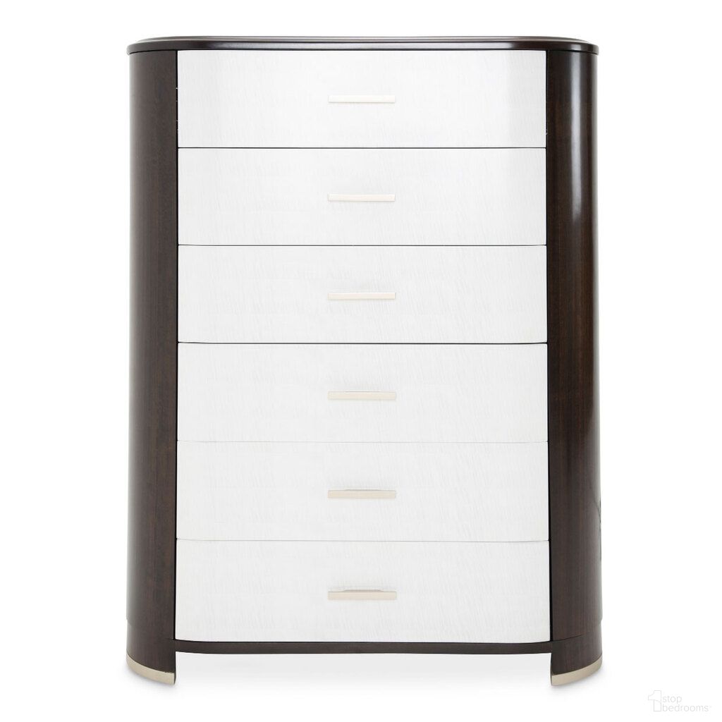 The appearance of Paris Chic 6-Drawer Chest In Espresso designed by Michael Amini in the transitional interior design. This espresso piece of furniture was selected by 1StopBedrooms from Paris Chic Collection to add a touch of cosiness and style into your home. Sku: NF9003070SA-409. Material: Solid Wood.