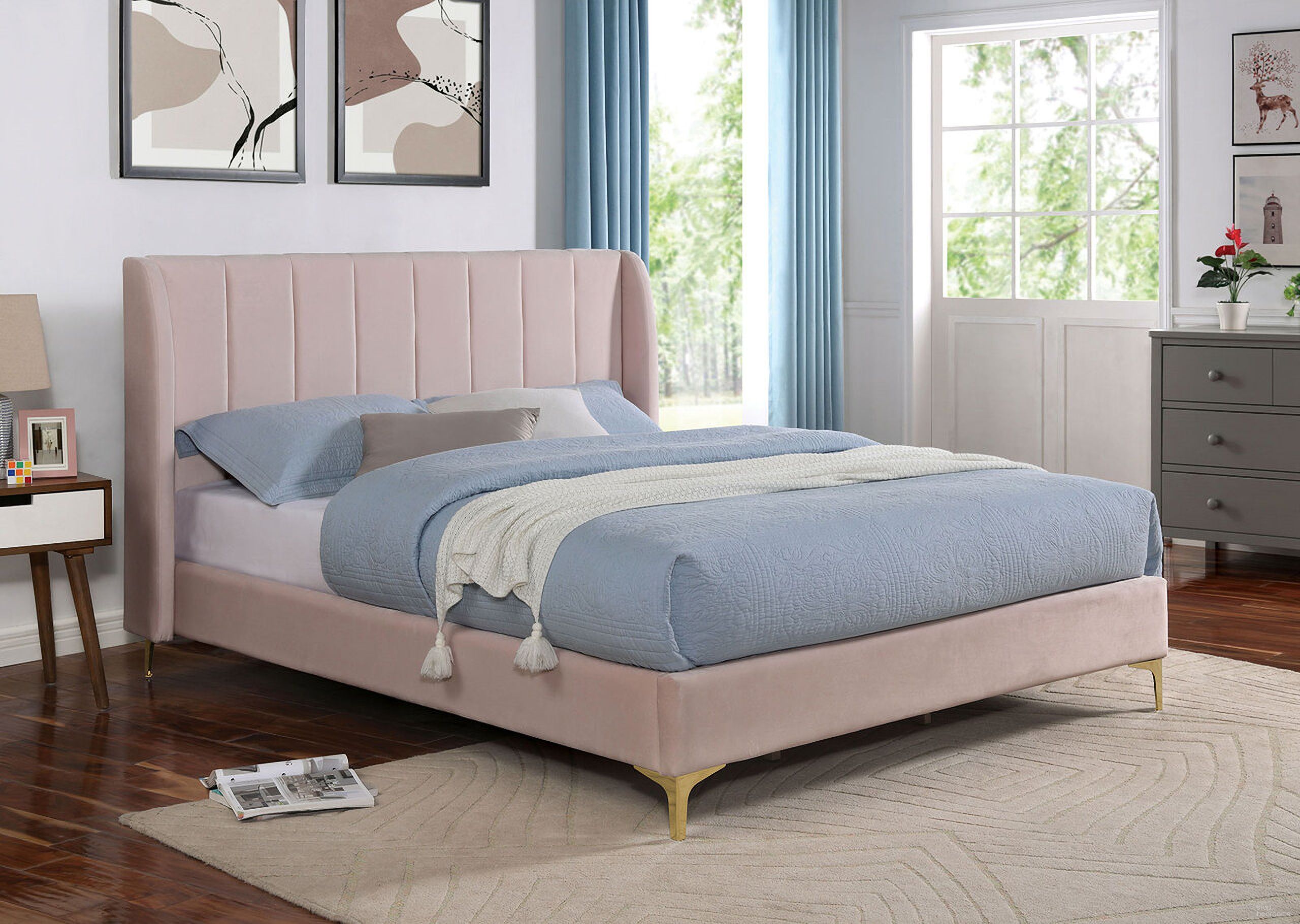 Pearl Full Bed In Light Pink