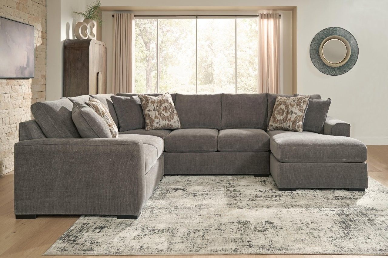 Pearson Pike 3-Piece RAF Sectional In Espresso