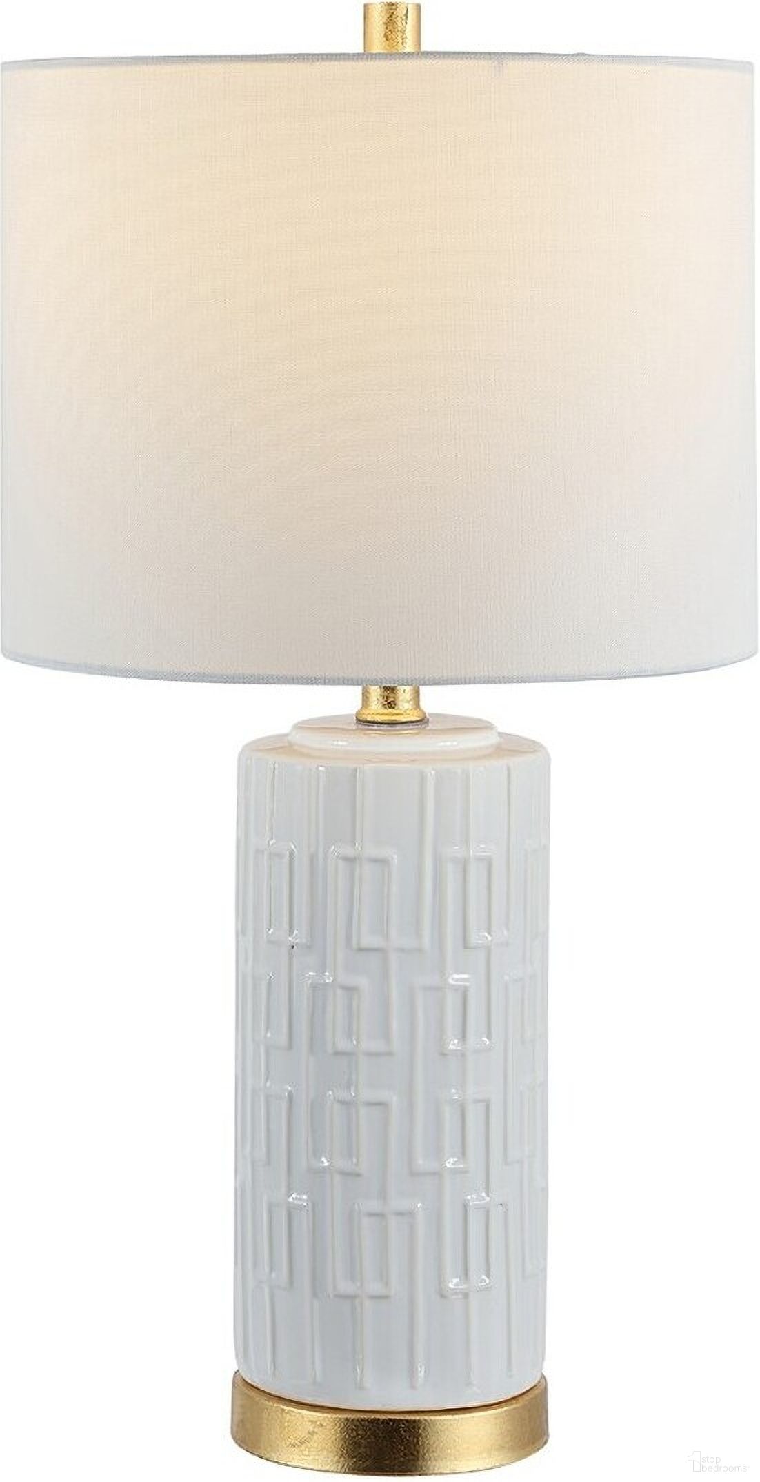 The appearance of Pehonix Ceramic Table Lamp in White designed by Safavieh in the modern / contemporary interior design. This white piece of furniture was selected by 1StopBedrooms from Pehonix Collection to add a touch of cosiness and style into your home. Sku: TBL4249A. Material: Ceramic.
