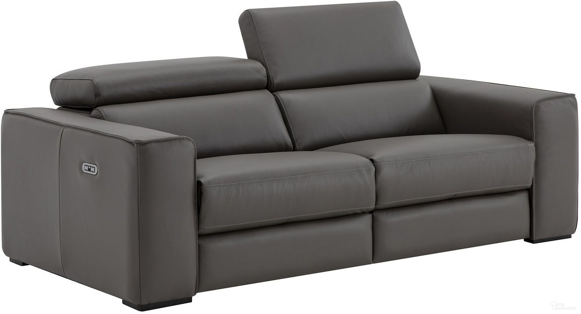The appearance of Picasso Loveseat In Dark Grey designed by J&M in the modern / contemporary interior design. This dark grey piece of furniture was selected by 1StopBedrooms from Picasso Collection to add a touch of cosiness and style into your home. Sku: 19222-L. Material: Top Grain Leather.