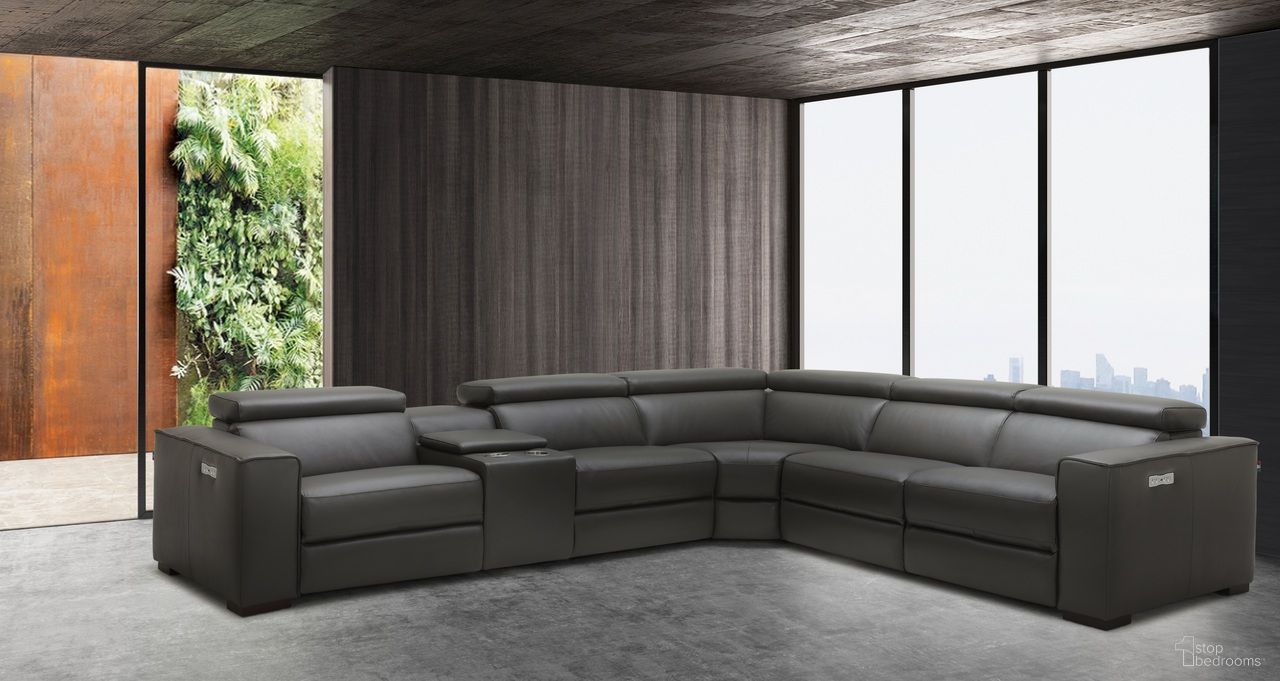 The appearance of Picasso Motion Sectional in Dark Grey designed by J&M in the modern / contemporary interior design. This dark grey piece of furniture was selected by 1StopBedrooms from Picasso Collection to add a touch of cosiness and style into your home. Sku: 18865-DG. Material: Leather. Layout: L-Shape.