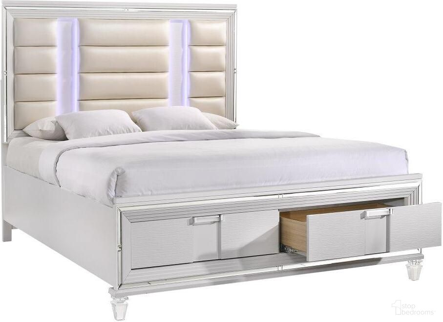 The appearance of Picket House Furnishings Charlotte 2 Drawer King Storage Bed in White designed by Picket House in the transitional interior design. This white piece of furniture was selected by 1StopBedrooms from Charlotte Collection to add a touch of cosiness and style into your home. Sku: TN700KF;TN700KH;TN700KS;TN700QKR. Bed Type: Storage Bed. Bed Size: King. Material: Rubberwood.