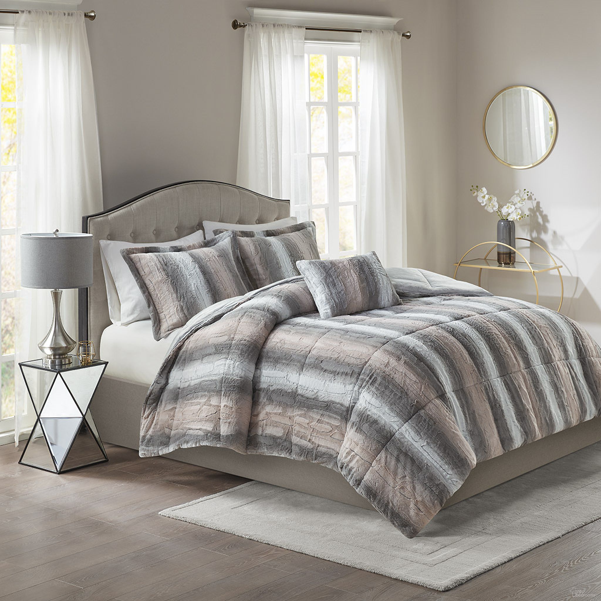 The appearance of Polyester 4 Piece Queen Comforter Set In Blush/Grey designed by Olliix in the transitional interior design. This blush/grey piece of furniture was selected by 1StopBedrooms from Zuri Collection to add a touch of cosiness and style into your home. Sku: MP10-6294. Material: Polyester. Bed Size: Queen.