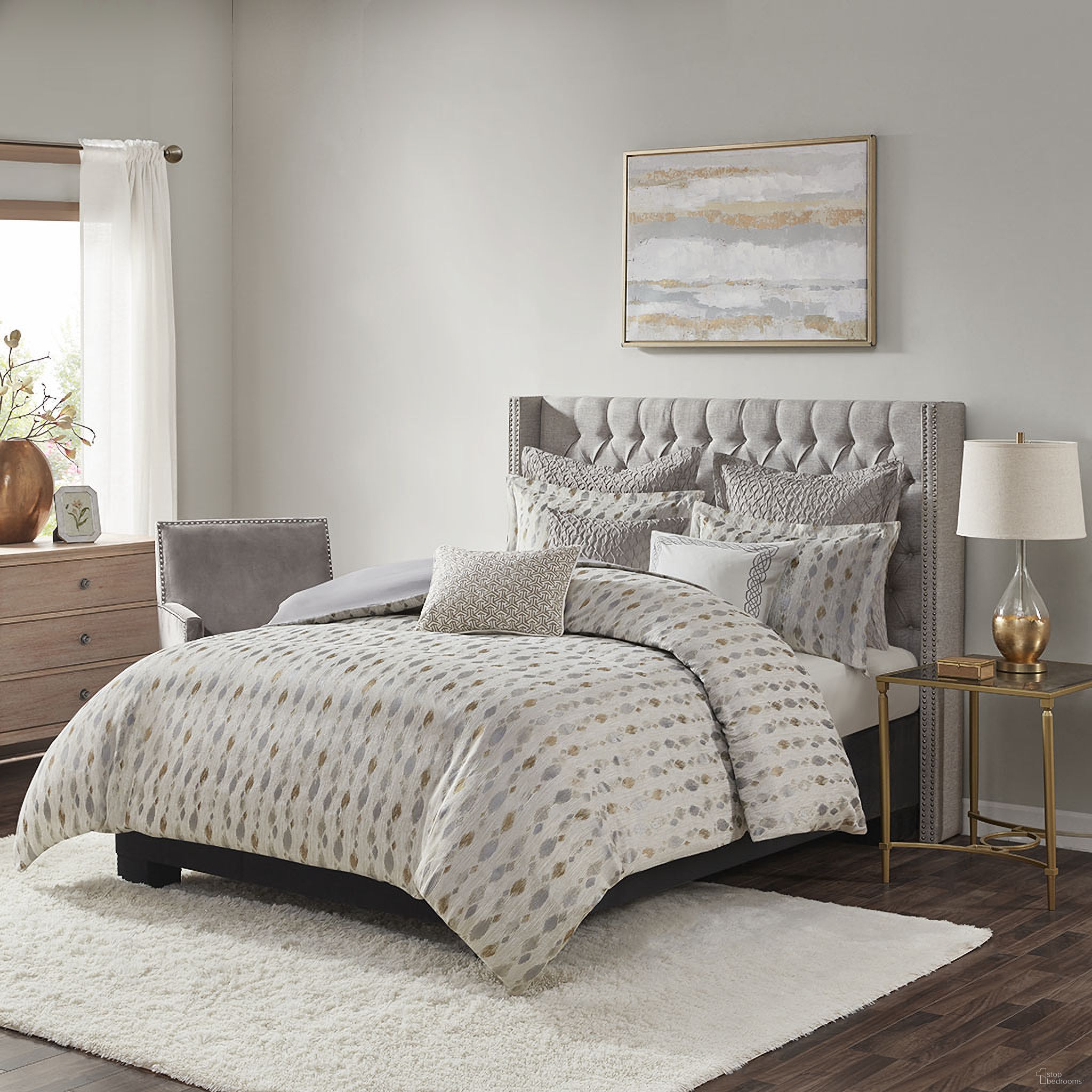 The appearance of Polyester Jacquard 8 Piece Queen Comforter Set In Taupe/Gold designed by Olliix in the transitional interior design. This taupe/gold piece of furniture was selected by 1StopBedrooms from Sanctuary Collection to add a touch of cosiness and style into your home. Sku: MPS10-458. Material: Polyester. Bed Size: Queen.