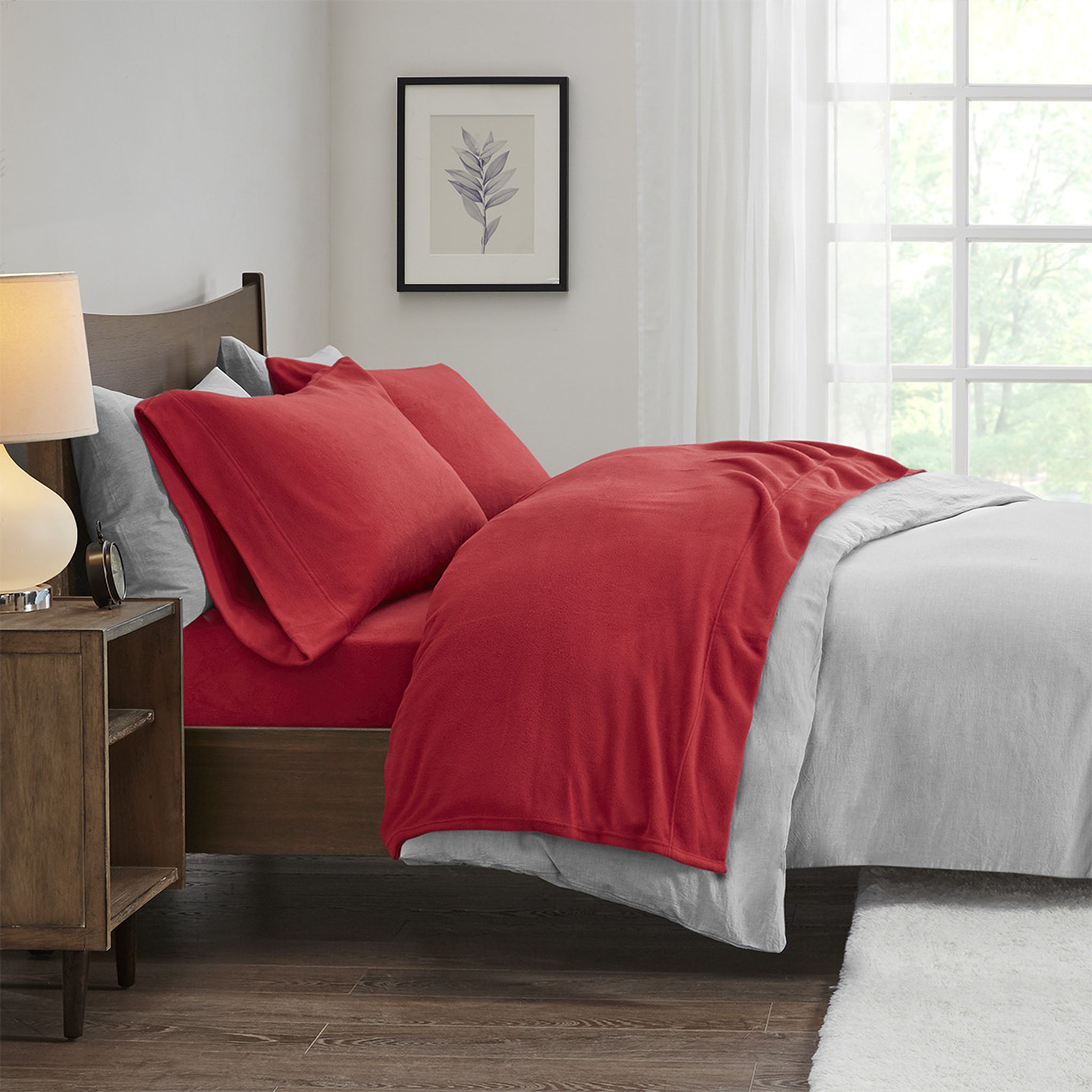 Polyester Knitted Micro Fleece Solid 4 Piece Queen Sheet Set In Red