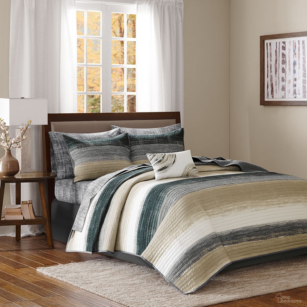 The appearance of Saben 8 Piece King Quilt Set with Cotton Bed Sheets In Taupe designed by Olliix in the transitional interior design. This taupe piece of furniture was selected by 1StopBedrooms from Saben Collection to add a touch of cosiness and style into your home. Sku: MPE13-171. Bed Size: King. Material: Cotton.