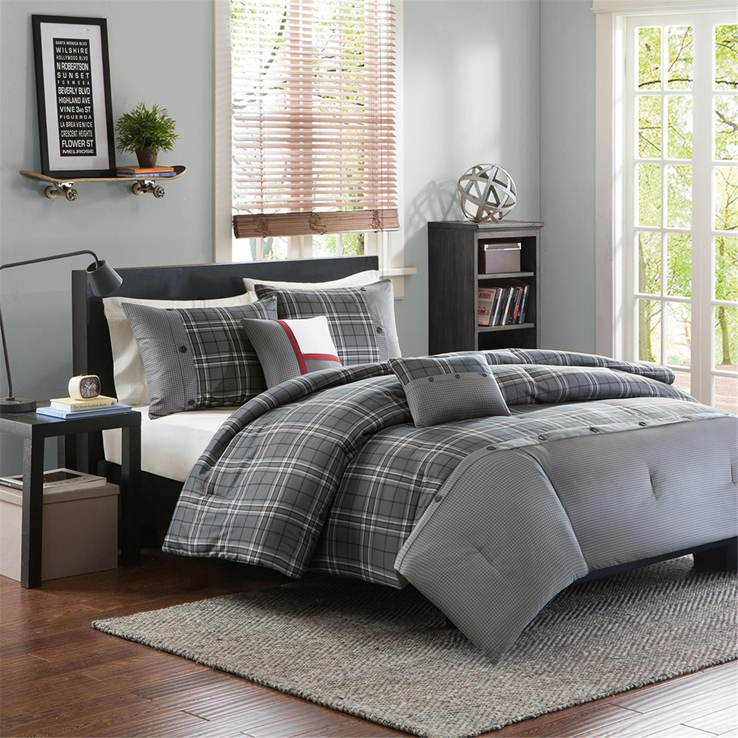 The appearance of Polyester Peach Skin Printed 4 Piece Twin Comforter Set In Grey designed by Olliix in the transitional interior design. This grey piece of furniture was selected by 1StopBedrooms from Daryl Collection to add a touch of cosiness and style into your home. Sku: ID10-176. Material: Polyester. Bed Size: Twin.