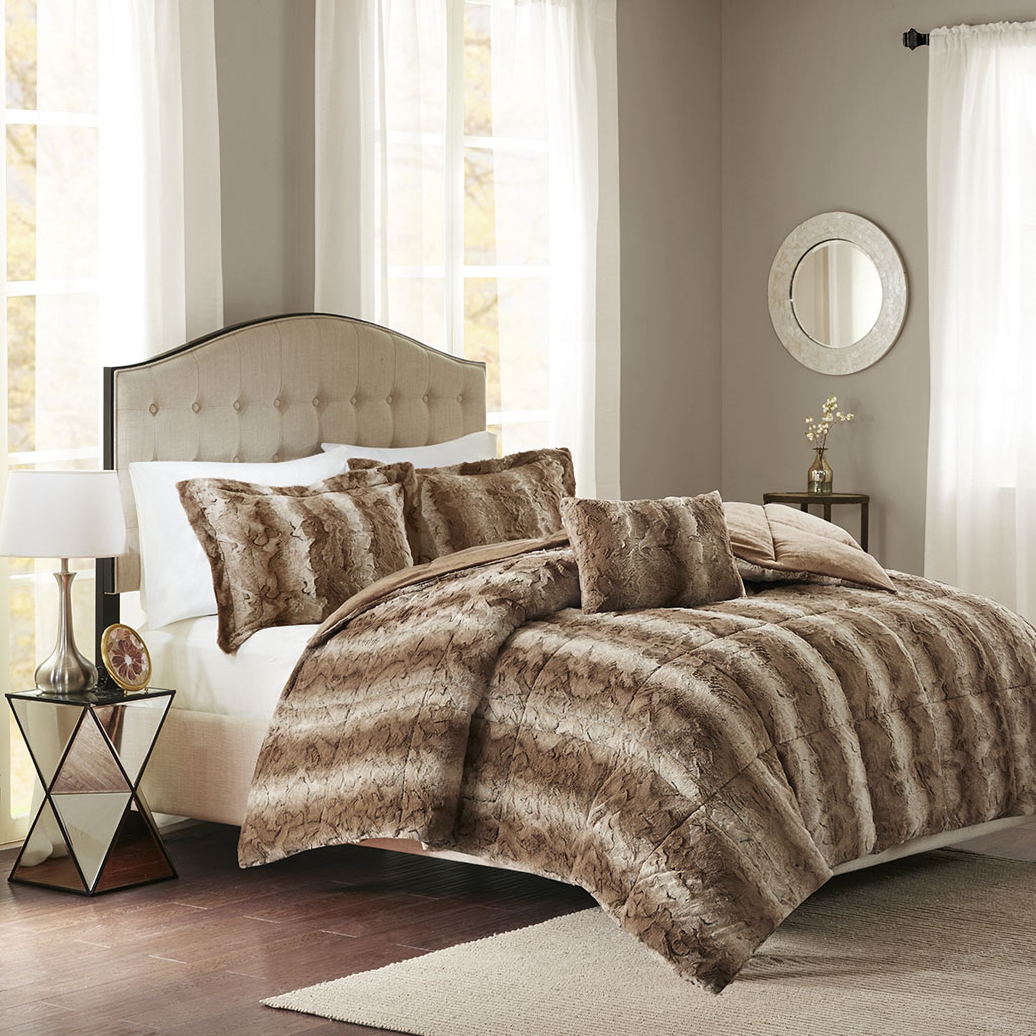 The appearance of Polyester Print Brushed Faux Fur 4 Piece Queen Comforter Set In Tan designed by Olliix in the transitional interior design. This tan piece of furniture was selected by 1StopBedrooms from Zuri Collection to add a touch of cosiness and style into your home. Sku: MP10-3072. Material: Polyester. Bed Size: Queen.
