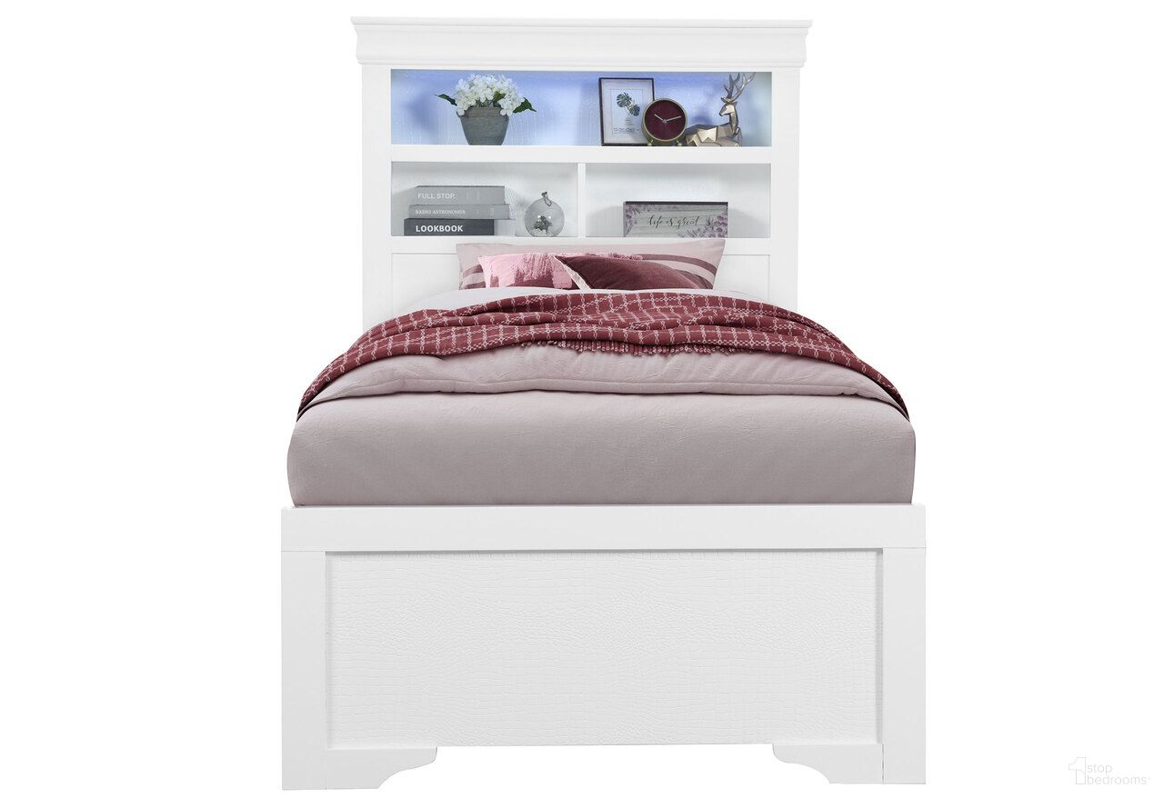 The appearance of Pompei Bookcase Twin Bed with LED In Metallic White designed by Global Furniture USA in the traditional interior design. This metallic white piece of furniture was selected by 1StopBedrooms from Pompei Collection to add a touch of cosiness and style into your home. Sku: POMPEI-METALLIC WHITE-BOOKCASE-TB-HB W/LED LIGHT;POMPEI-METALLIC WHITE-BOOKCASE-TB-FB;POMPEI-METALLIC WHITE-BOOKCASE-FB/TB-SR. Bed Size: Twin. Material: MDF.