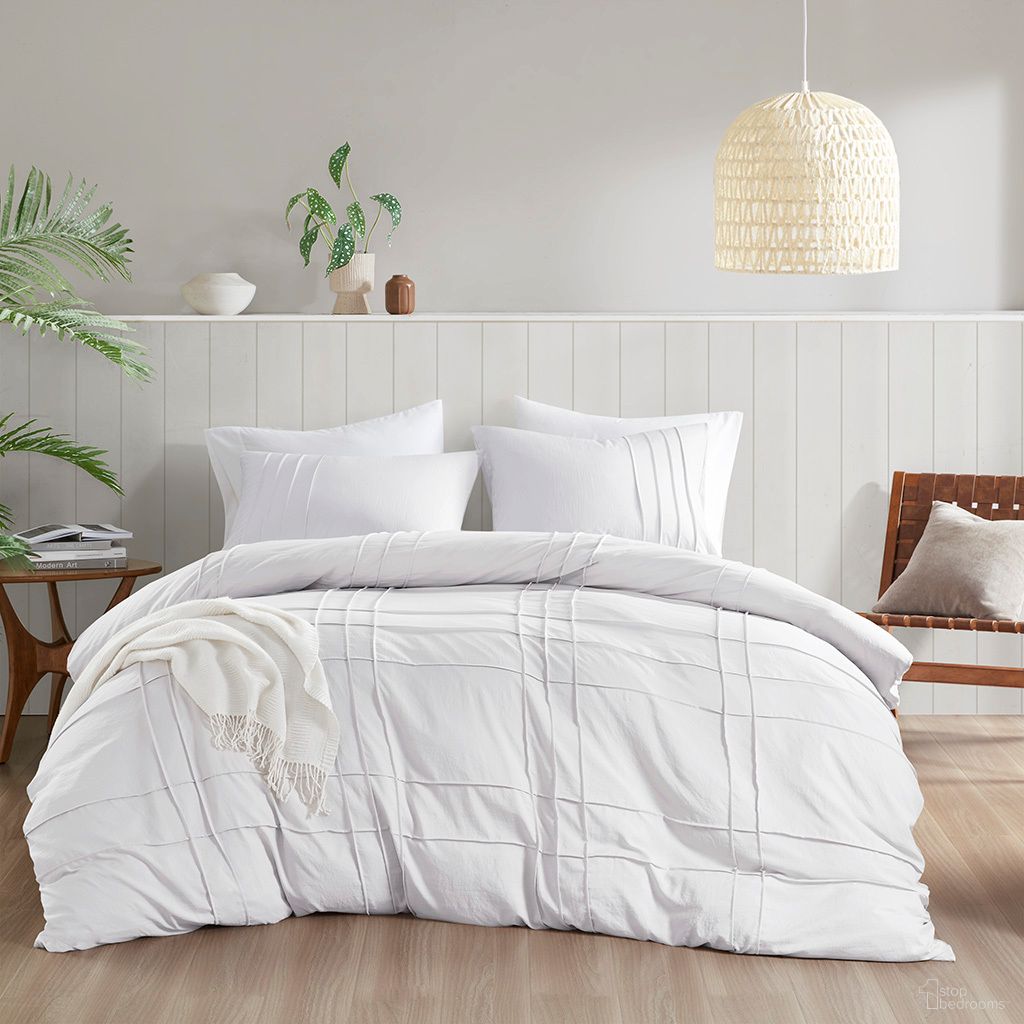 The appearance of Porter Soft Washed Pleated Duvet Cover Set In White designed by Olliix in the modern / contemporary interior design. This white piece of furniture was selected by 1StopBedrooms from Porter Collection to add a touch of cosiness and style into your home. Sku: AM12-0040. Material: Microfiber. Bed Size: Twin.
