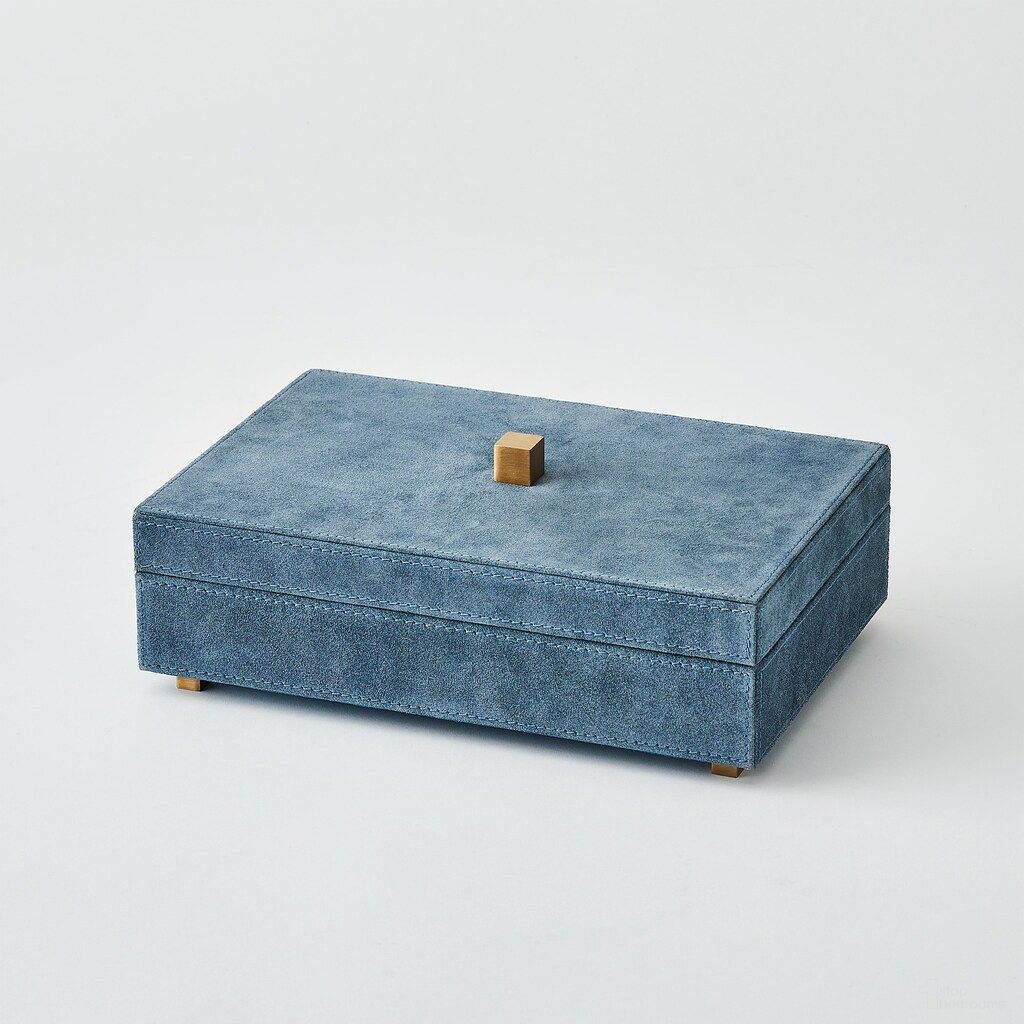 The appearance of Posh Small Saude Box In Dusty Blue designed by Global Views in the modern / contemporary interior design. This dusty blue piece of furniture  was selected by 1StopBedrooms from Posh Collection to add a touch of cosiness and style into your home. Sku: 994065. Material: Brass.