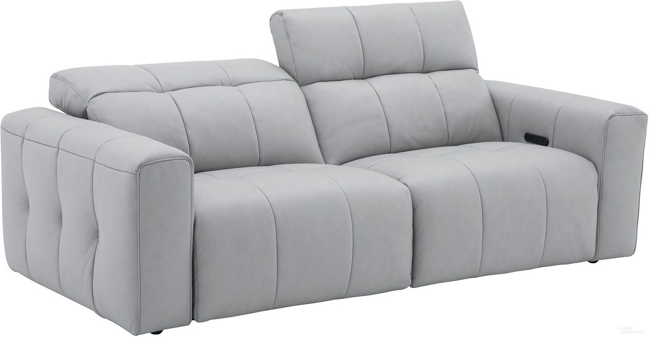 The appearance of Prescott Sofa in In Light Grey designed by J&M in the modern / contemporary interior design. This light grey piece of furniture was selected by 1StopBedrooms from Prescott Collection to add a touch of cosiness and style into your home. Sku: 16789-S. Material: Top Grain Leather.