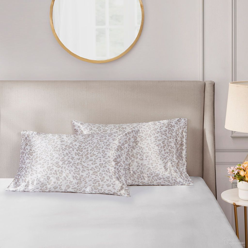 The appearance of Printed Satin Luxury 2 Piece King Pillowcases In Taupe Leopard designed by Olliix in the glam interior design. This taupe piece of furniture  was selected by 1StopBedrooms from Printed Satin Collection to add a touch of cosiness and style into your home. Sku: MPE21-998. Material: Polyester. Bed Size: King.