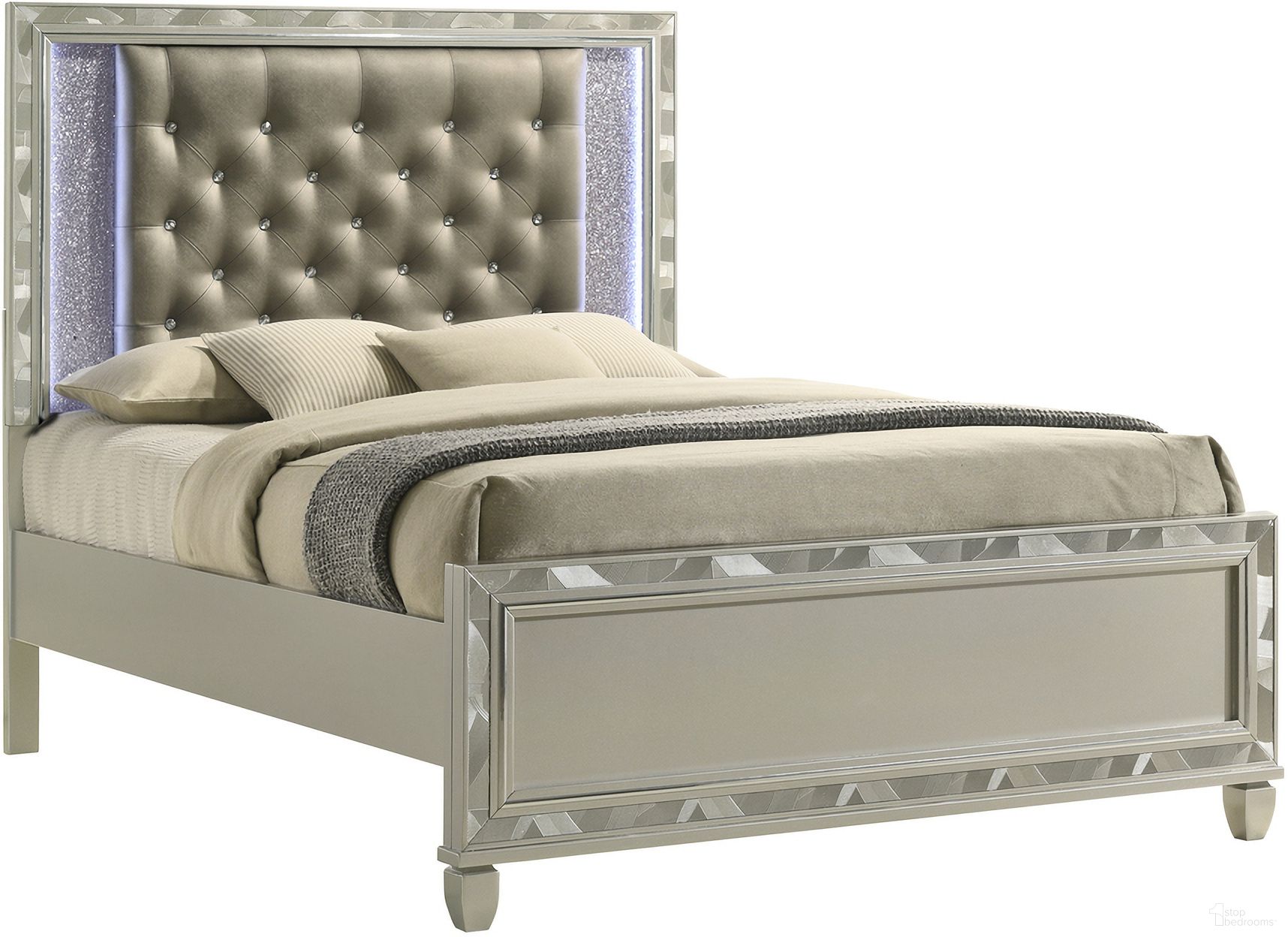 The appearance of Radiance King Bed In Silver designed by New Classic in the modern / contemporary interior design. This silver piece of furniture was selected by 1StopBedrooms from Radiance Collection to add a touch of cosiness and style into your home. Sku: B976S-110;B976S-120;B976S-330. Bed Type: Panel Bed. Material: Wood. Bed Size: King.