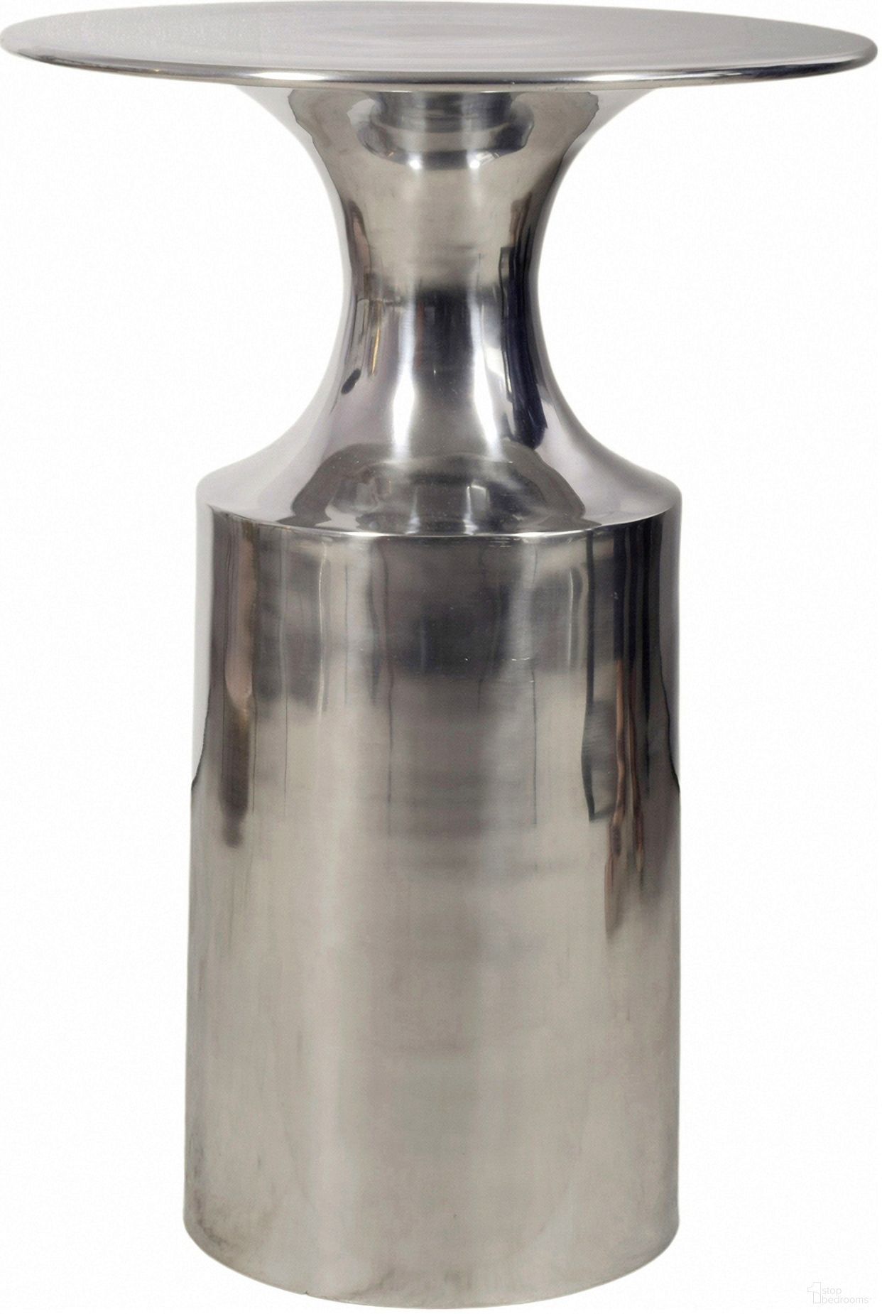 The appearance of Rassa Polished Accent Table In Silver designed by Moes Home in the modern / contemporary interior design. This silver piece of furniture  was selected by 1StopBedrooms from Rassa Collection to add a touch of cosiness and style into your home. Sku: FI-1105-30. Material: Aluminum.