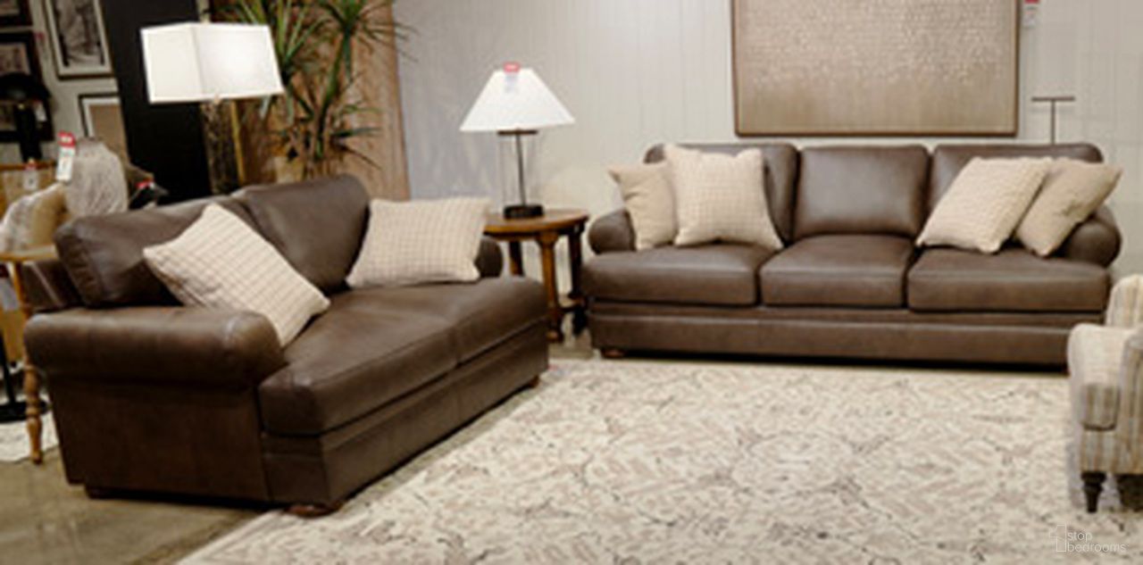 Rayeanne Place Loveseat In Hickory