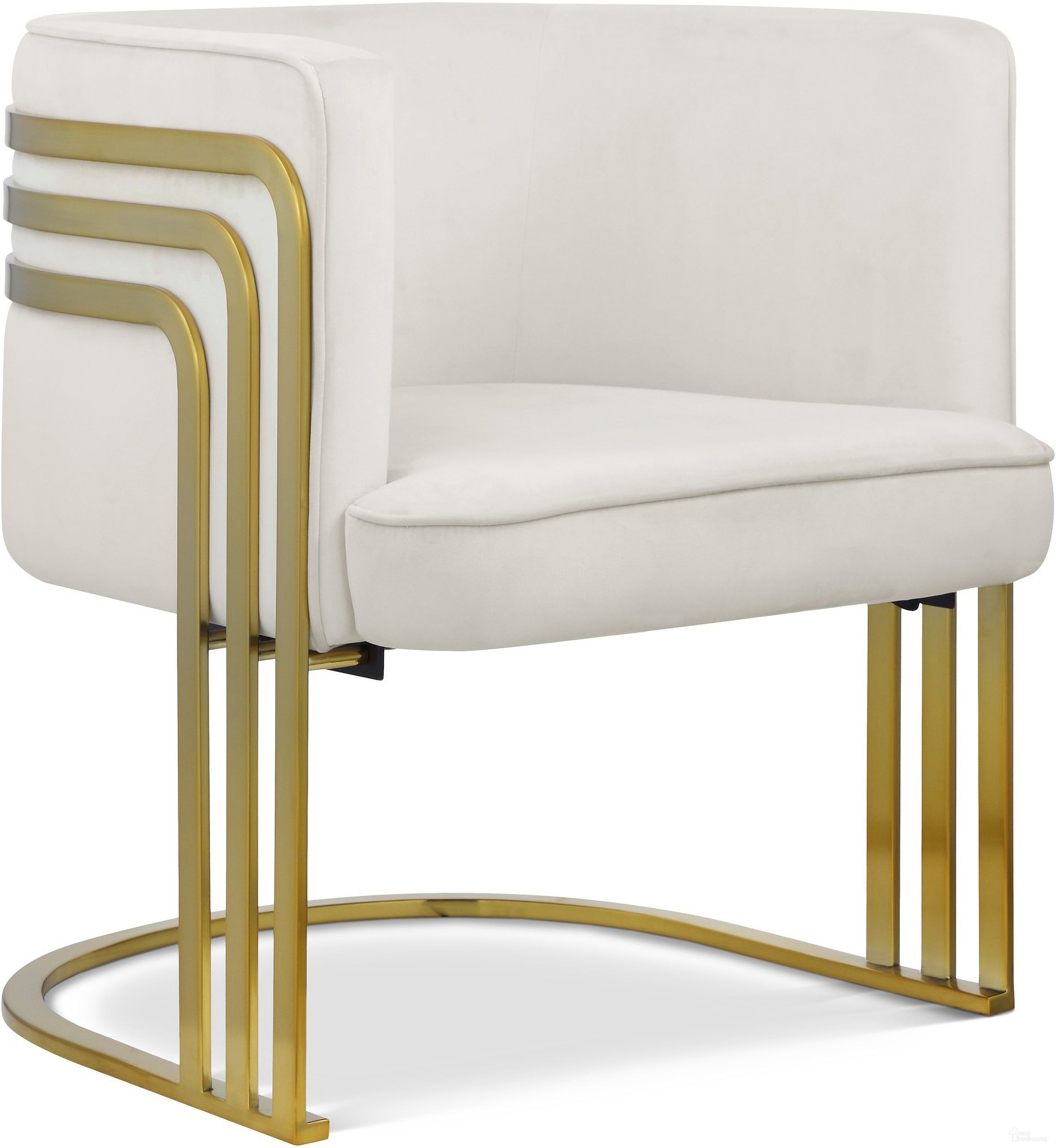 The appearance of Rays Velvet Accent Chair In Cream designed by Meridian in the modern / contemporary interior design. This cream velvet piece of furniture  was selected by 1StopBedrooms from Rays Collection to add a touch of cosiness and style into your home. Sku: 533Cream. Material: Velvet.