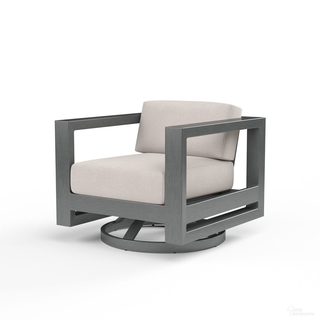 The appearance of Redondo Swivel Club in Canvas Natural designed by Sunset West in the modern / contemporary interior design. This canvas natural piece of furniture was selected by 1StopBedrooms from Redondo Collection to add a touch of cosiness and style into your home. Sku: SW3801-21S-5404. Material: Aluminum.