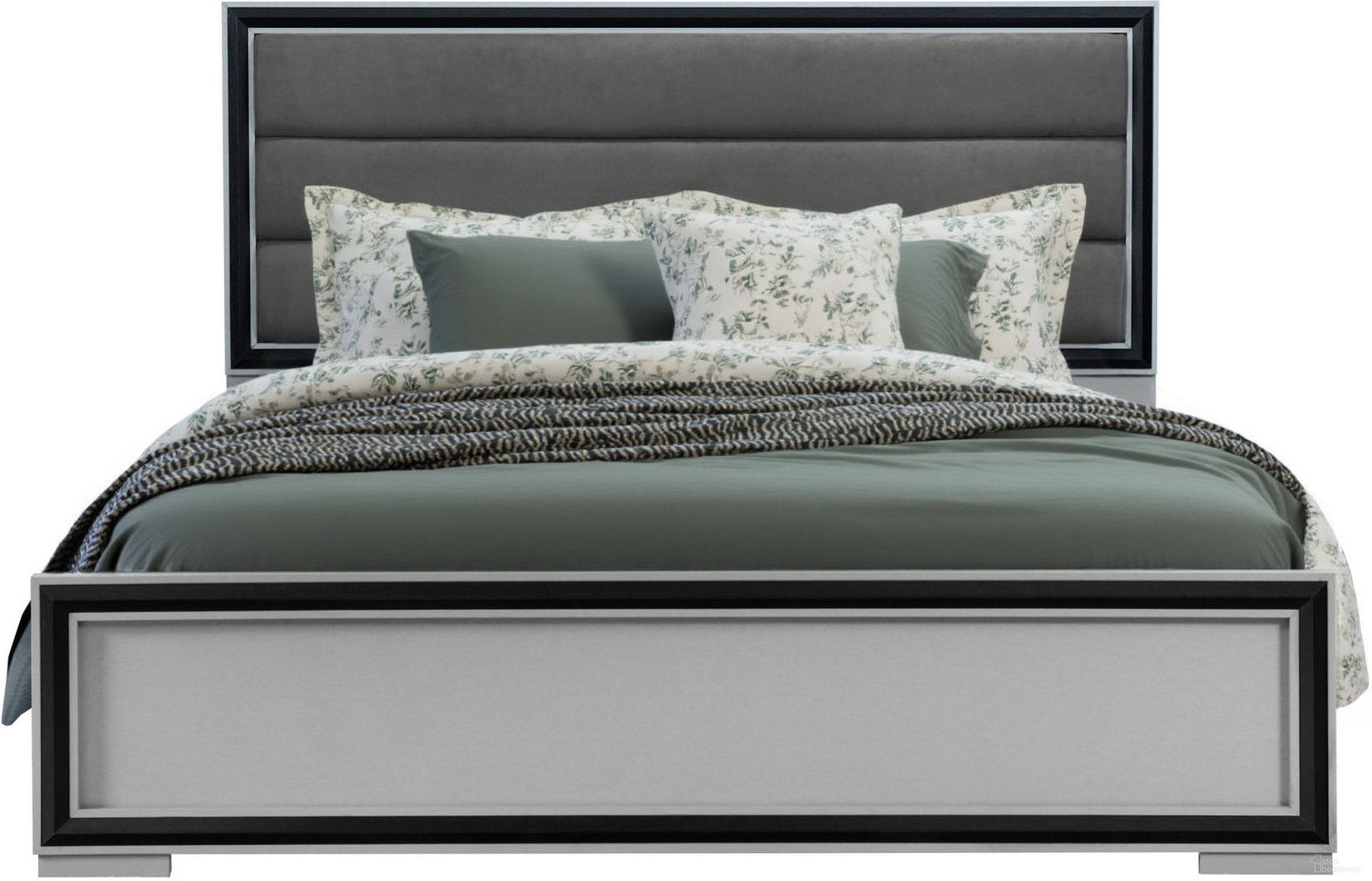 Ribbed Texture Wood and Upholstery Queen Bed Frame In Gray