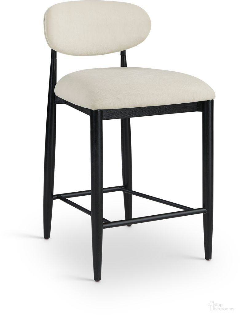 The appearance of Riccio Performance Fabric Upholstered Stool In Beige and Black designed by Meridian in the modern / contemporary interior design. This black and beige piece of furniture was selected by 1StopBedrooms from Riccio Collection to add a touch of cosiness and style into your home. Sku: 11049Beige-C. Material: Polyester.