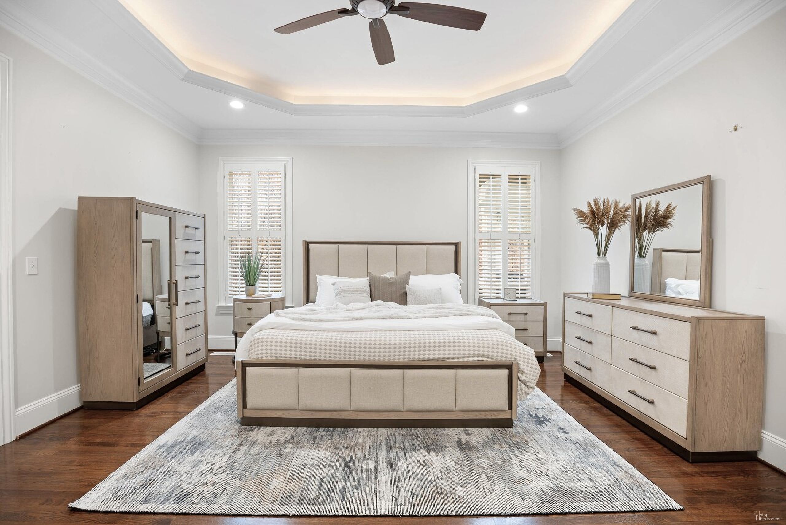 The appearance of Rio Vista Upholstered Queen Bed In Tan designed by Sea Winds Trading in the transitional interior design. This tan piece of furniture was selected by 1StopBedrooms from Rio Vista Collection to add a touch of cosiness and style into your home. Sku: FL-B700QBED-EARTHCLAY. Bed Type: Panel Bed. Material: Wood. Bed Size: Queen.