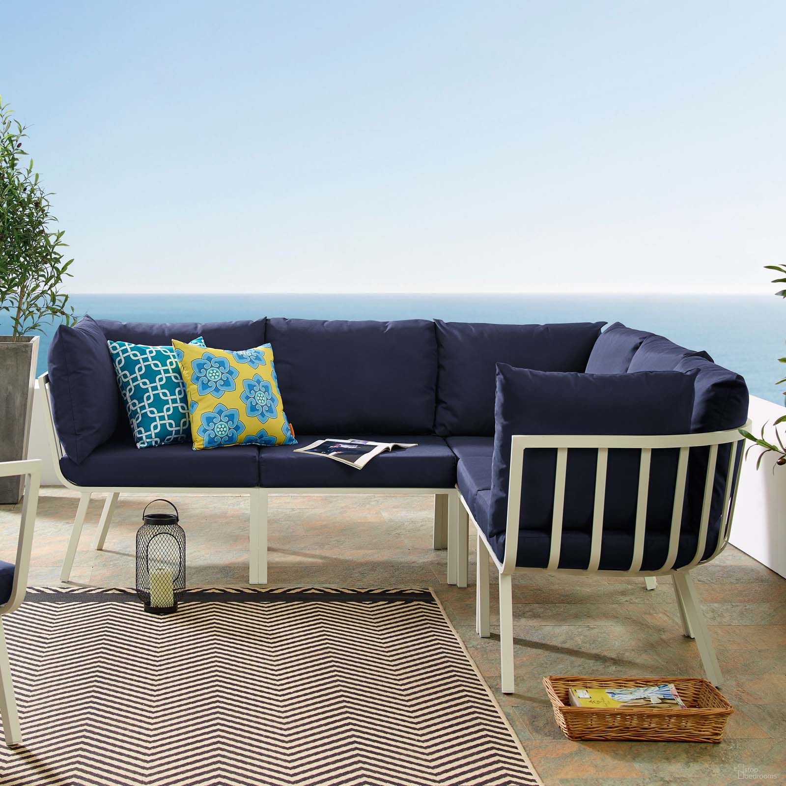 The appearance of Riverside 5 Piece Outdoor Patio Aluminum Sectional In White Navy designed by Modway in the modern / contemporary interior design. This white navy piece of furniture was selected by 1StopBedrooms from Riverside Collection to add a touch of cosiness and style into your home. Sku: EEI-3567-WHI-NAV;EEI-3567-WHI-NAV;EEI-3569-WHI-NAV;EEI-3569-WHI-NAV;EEI-3569-WHI-NAV. Material: Foam.