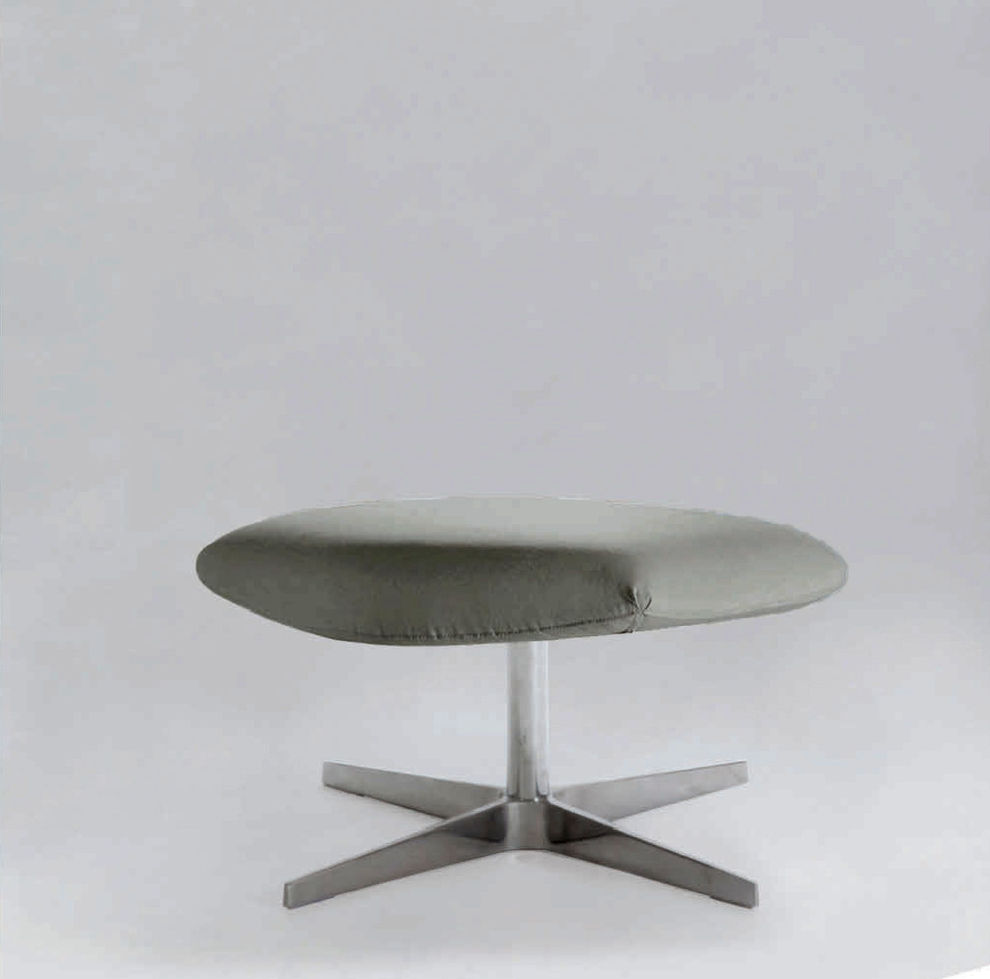 The appearance of Rocky Ottoman In Light Grey designed by Bellini Modern Living in the modern / contemporary interior design. This light grey piece of furniture was selected by 1StopBedrooms from Rocky Collection to add a touch of cosiness and style into your home. Sku: Rocky O LGY. Material: Melange.
