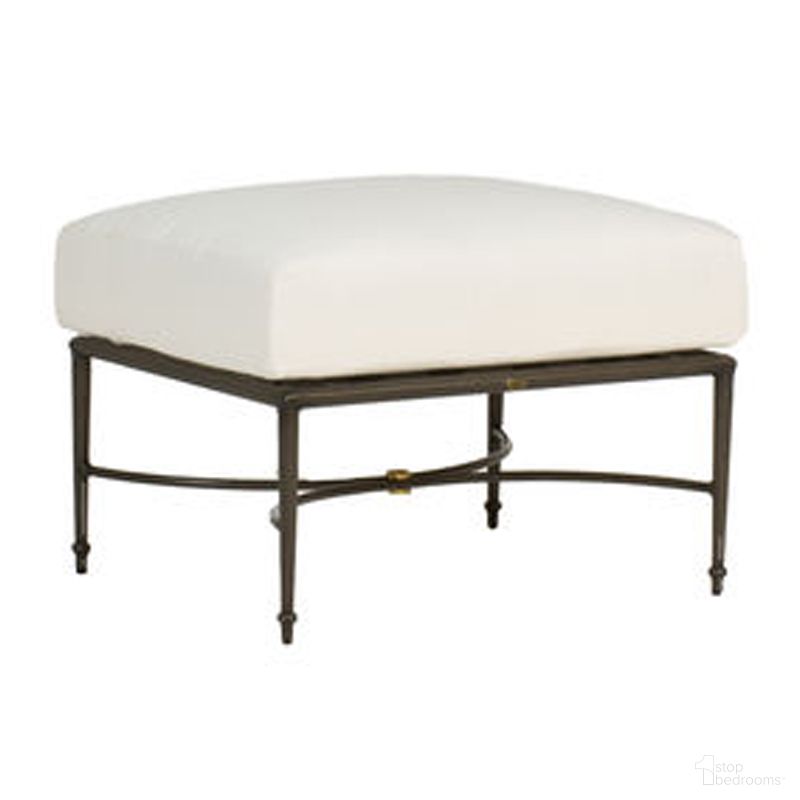 The appearance of Roma Aluminum Ottoman In Verona Fossil designed by Summer Classics in the traditional interior design. This verona fossil piece of furniture was selected by 1StopBedrooms from Roma Collection to add a touch of cosiness and style into your home. Sku: 366631+C606H3120N. Material: Aluminum.