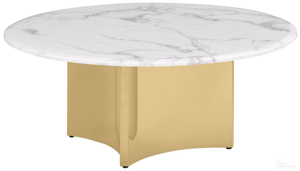 The appearance of Rosauria Round Marble Coffee Table in White and Gold designed by Best Quality Furniture in the glam interior design. This white/gold piece of furniture  was selected by 1StopBedrooms from Rosauria Collection to add a touch of cosiness and style into your home. Sku: CT467-CTT;CT467-CTB. Material: Marble.