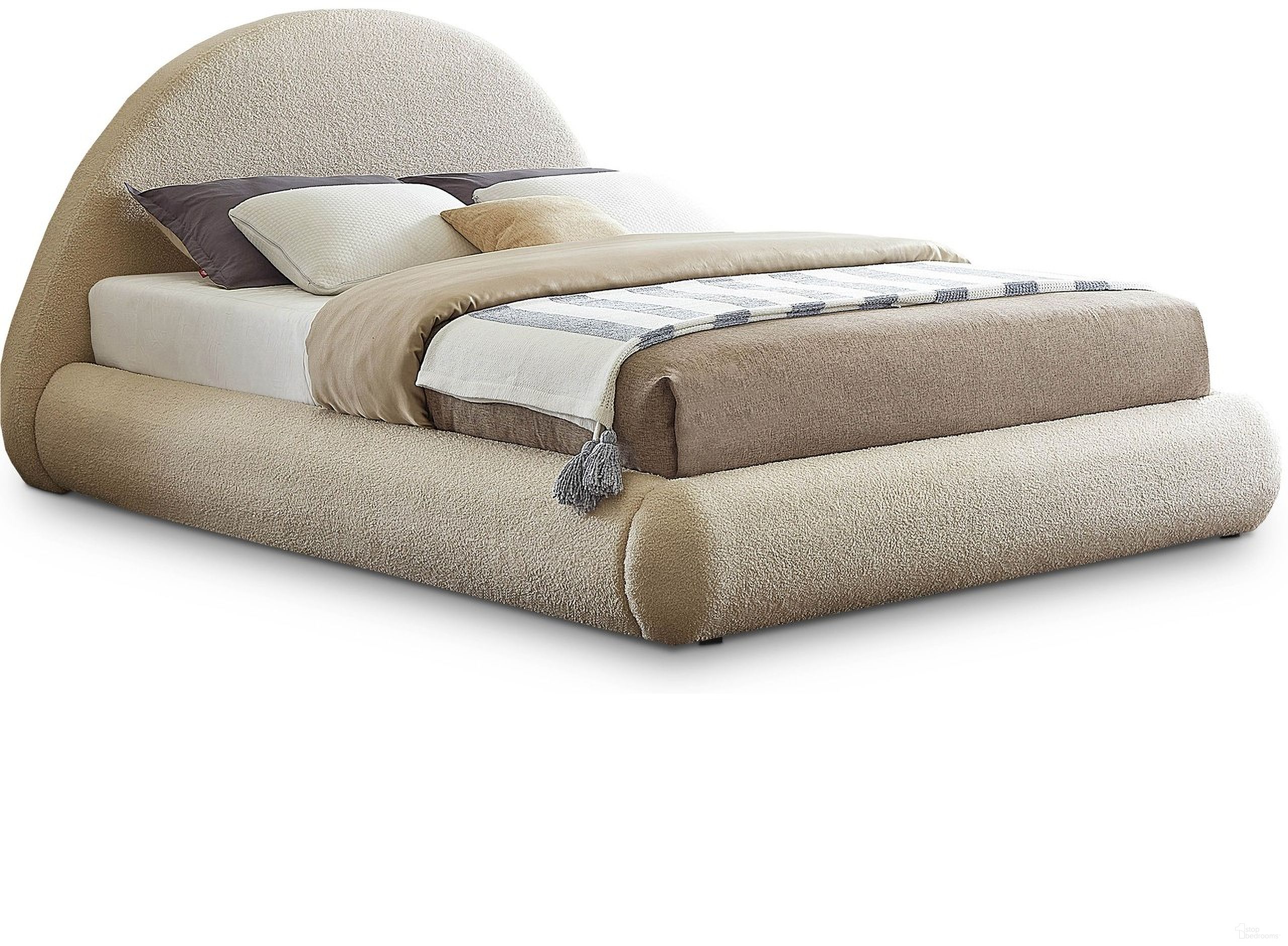 The appearance of Rudy Teddy Fabric King Bed In Beige designed by Meridian in the modern / contemporary interior design. This beige piece of furniture was selected by 1StopBedrooms from Rudy Collection to add a touch of cosiness and style into your home. Sku: RudyBeige-K Box 1/2 (Headboard / Slats);RudyBeige-K Box 2/2 (Footboard / Rails / Center Support Bar / Hardware). Bed Type: Panel Bed. Material: Wood. Bed Size: King.