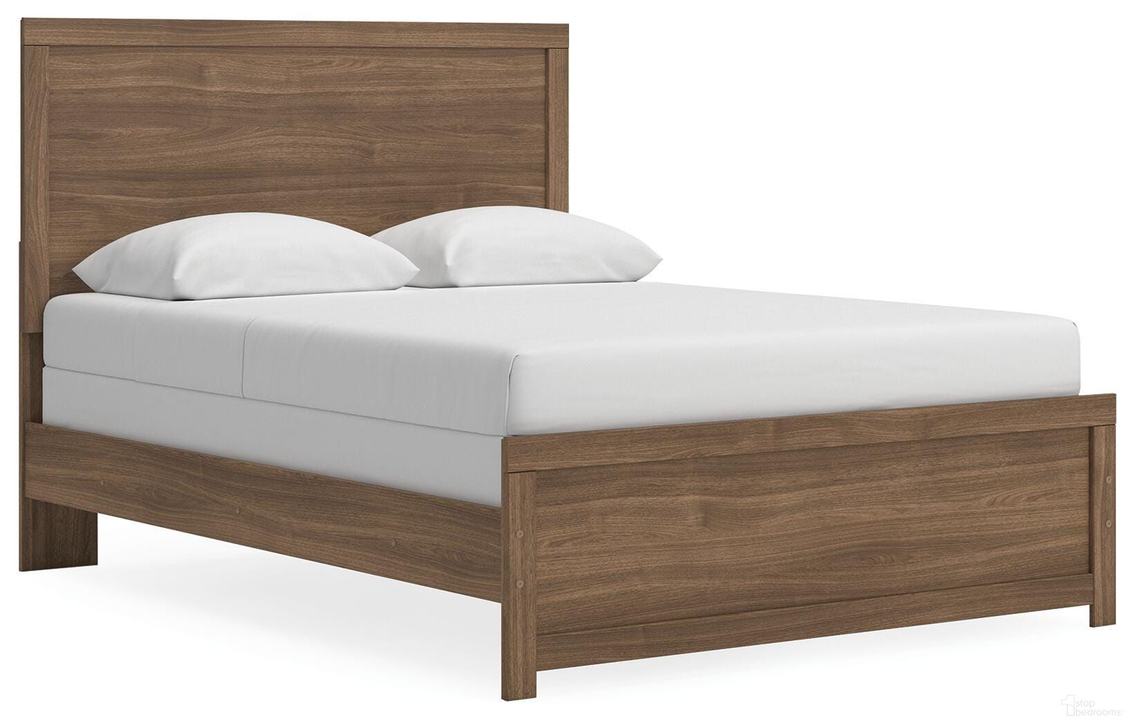 Ryderton Queen Panel Bed In Auburn
