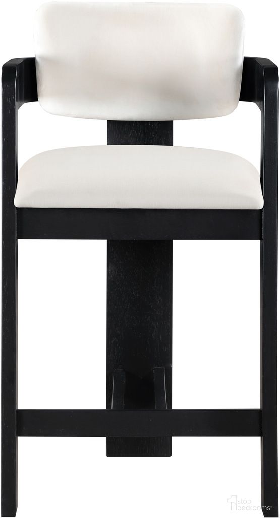 The appearance of Sacha Velvet Stool In Cream and Black designed by Meridian in the modern / contemporary interior design. This cream and black piece of furniture was selected by 1StopBedrooms from Sacha Collection to add a touch of cosiness and style into your home. Sku: 11078Cream-C. Material: Velvet.