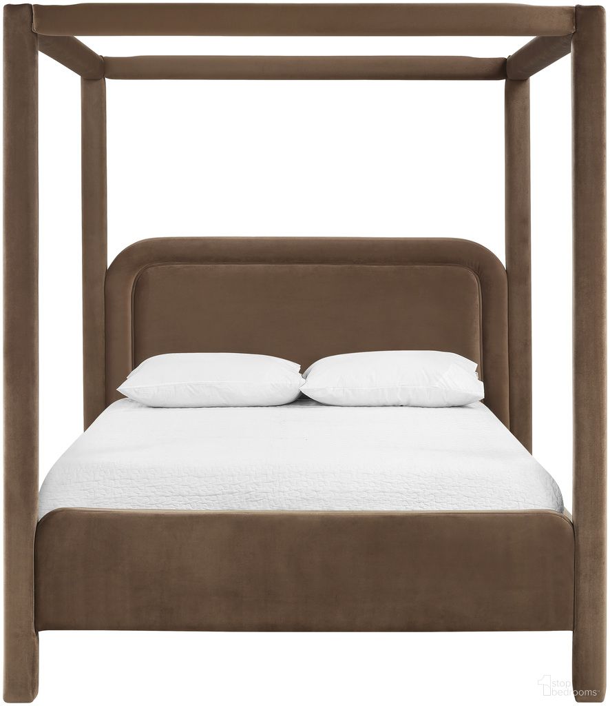 The appearance of Salina Velvet Upholstered King Bed In Brown designed by Meridian in the modern / contemporary interior design. This brown piece of furniture  was selected by 1StopBedrooms from Salina Collection to add a touch of cosiness and style into your home. Sku: B1295Brown-K Box 1/2 (Headboard / Footboard / Support on Headboard / Slats);B1295Brown-K Box 2/2 (Rails / Bed Post / Support on Headboard Length / Center Rail). Bed Size: King. Material: Velvet. Bed Type: Upholstered Bed.
