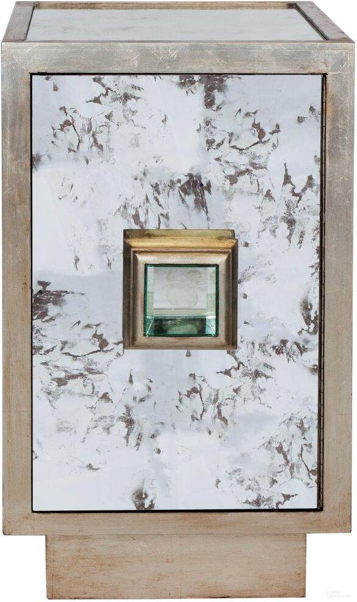 The appearance of Savannah Antique Mirror And Champagne Silver Leaf 1 Door Cabinet designed by Worlds Away in the modern / contemporary interior design. This silver piece of furniture was selected by 1StopBedrooms from Savannah Collection to add a touch of cosiness and style into your home. Sku: SAVANNAH S. Material: Metal.