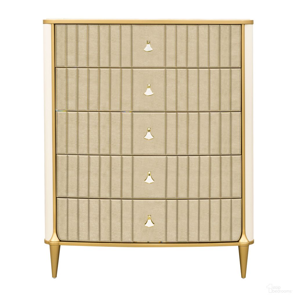 The appearance of Scotts Square 5-Drawer Chest In Light Champagne designed by Michael Amini in the modern / contemporary interior design. This light champagne piece of furniture  was selected by 1StopBedrooms from Scotts Square Collection to add a touch of cosiness and style into your home. Sku: 9097070SA-124. Material: Solid Wood.
