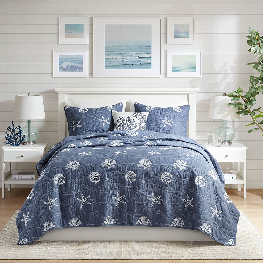 The appearance of Seaside 4 Piece Cotton Reversible Embroidered Full/Queen Quilt Set with Throw Pillow In Navy designed by Olliix in the coastal interior design. This navy piece of furniture was selected by 1StopBedrooms from Seaside Collection to add a touch of cosiness and style into your home. Sku: HH13-1835. Bed Size: Full. Material: Cotton.