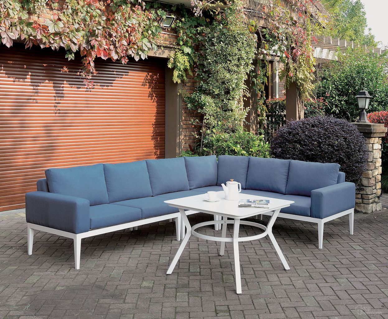 The appearance of Sharon Patio Sectional In White and Blue designed by Furniture of America in the modern / contemporary interior design. This white and blue piece of furniture was selected by 1StopBedrooms from Sharon Collection to add a touch of cosiness and style into your home. Sku: CM-OS2139-CNRAC;CM-OS2139-LV. Material: Aluminum.