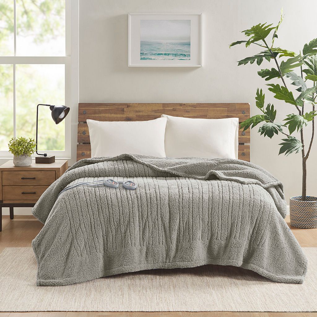 Sherpa Heated Queen Blanket In Grey