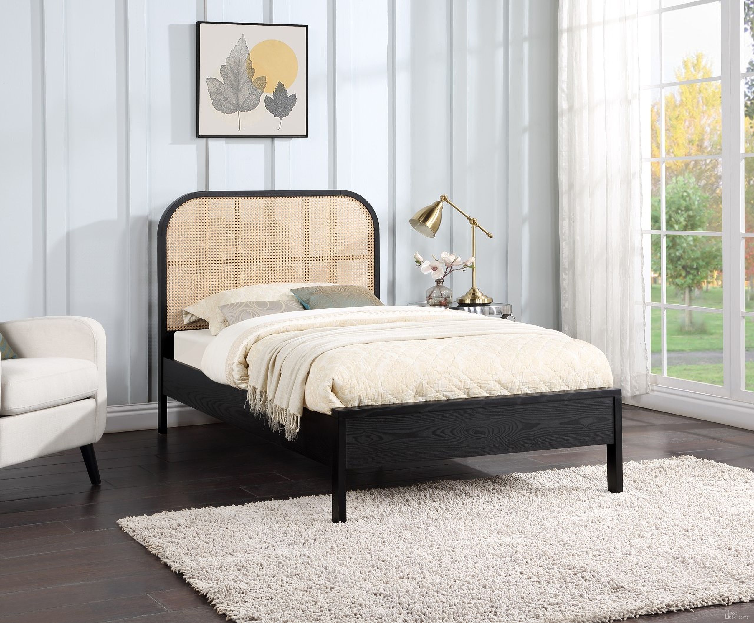 The appearance of Siena Ash Wood Youth Bedroom Set In Black designed by Meridian in the transitional interior design. This black piece of furniture was selected by 1StopBedrooms from Siena Collection to add a touch of cosiness and style into your home. Sku: SienaBlack-T Box 1/3 (Headboard);SienaBlack-T Box 2/3 (Footboard / Slats / HW / Support Legs);SienaBlack-T Box 3/3 (Rails);SienaBlack-NS. Material: Wood. Bed Size: Twin.