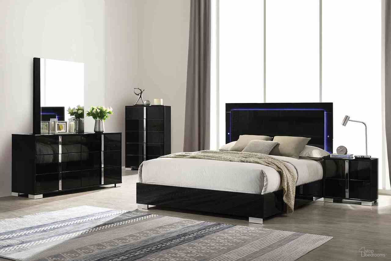 Sinistra Bedroom Set In Piano Black