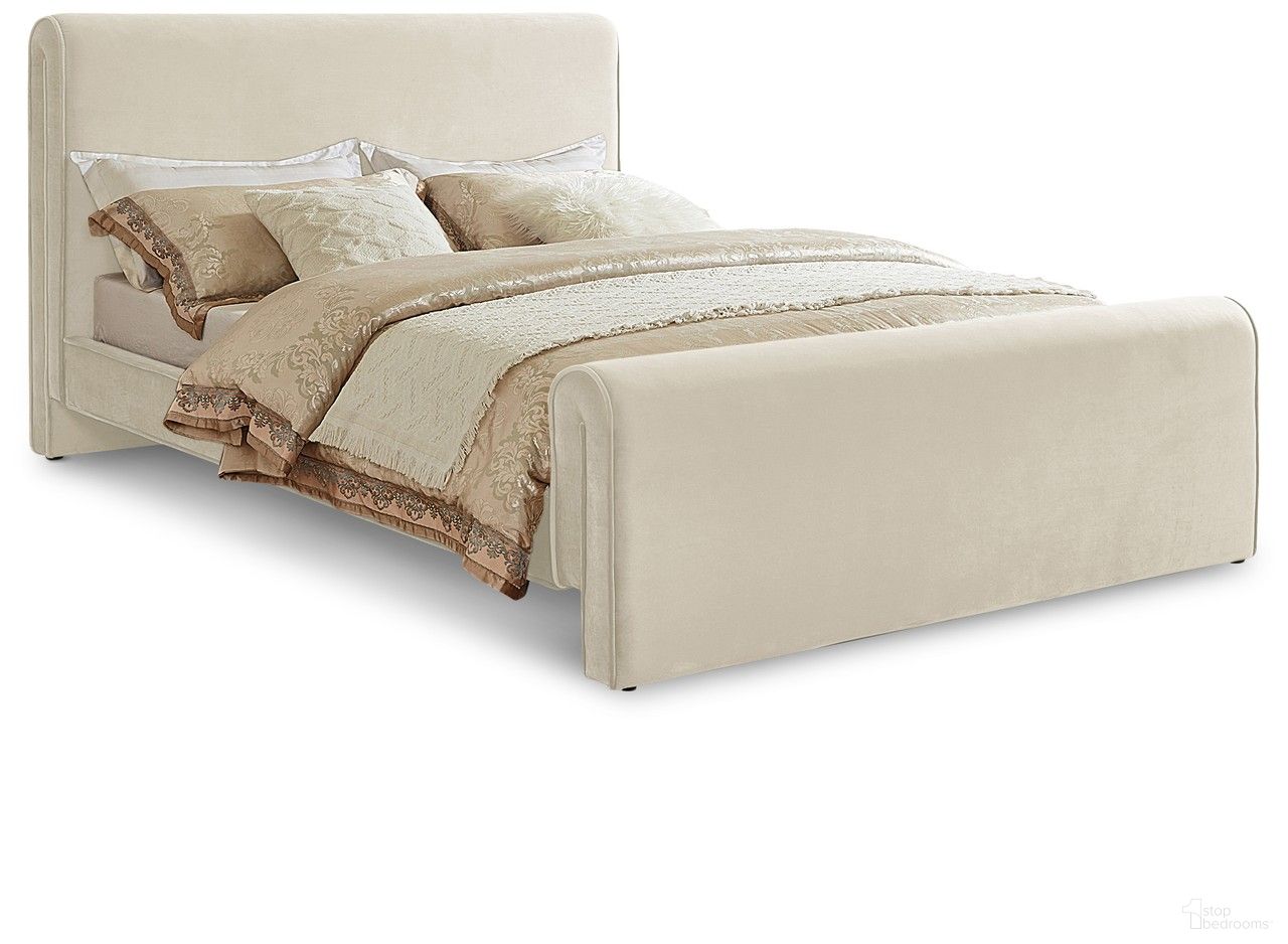 The appearance of Sloan Velvet Full Bed In Cream designed by Meridian in the modern / contemporary interior design. This cream velvet piece of furniture  was selected by 1StopBedrooms from Sloan Collection to add a touch of cosiness and style into your home. Sku: SloanCream-F Box 1/3 (Headboard);SloanCream-F Box 2/3 (Footboard / Slats);SloanCream-F Box 3/3 (Side Rails / Center Support Bar / Hardware). Bed Type: Panel Bed. Bed Size: Full. Material: Velvet.