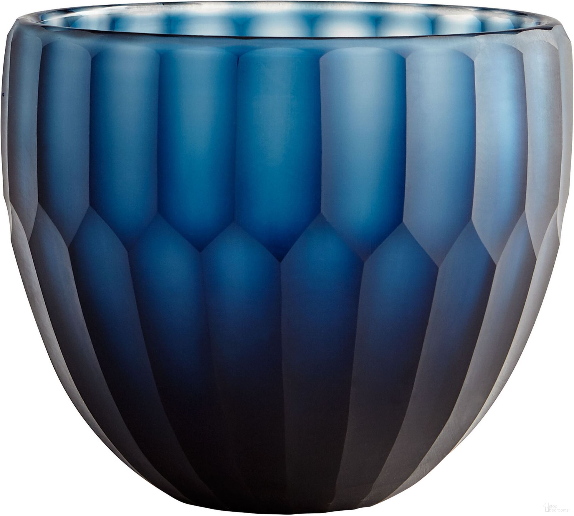 The appearance of Small Blue Tulip Bowl designed by Cyan Design in the modern / contemporary interior design. This blue piece of furniture  was selected by 1StopBedrooms from Small Collection to add a touch of cosiness and style into your home. Sku: 08632. Material: Glass.