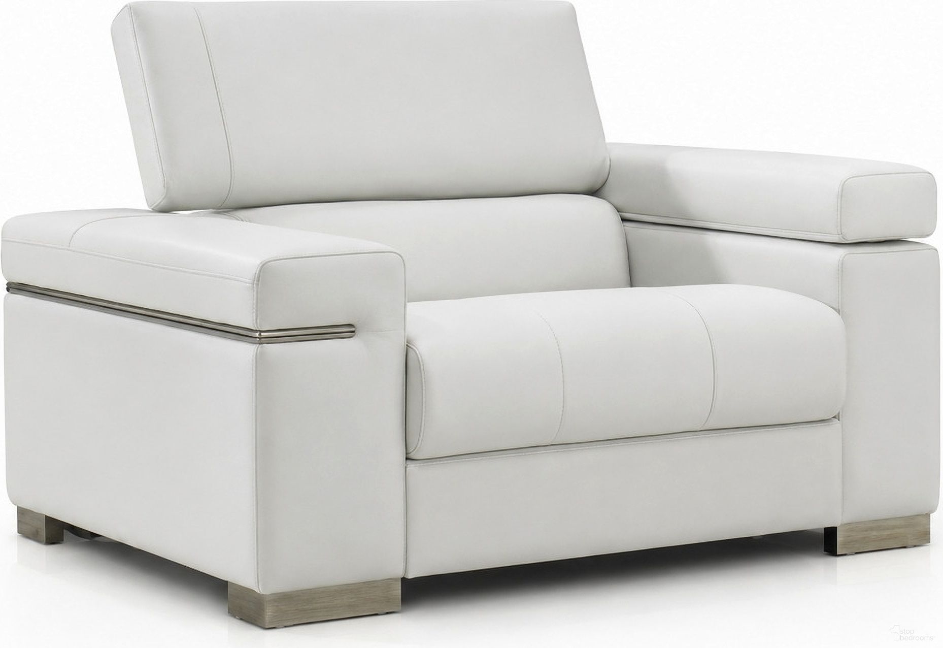 The appearance of Soho Chair in White Leather designed by J&M in the modern / contemporary interior design. This white piece of furniture was selected by 1StopBedrooms from Soho Collection to add a touch of cosiness and style into your home. Sku: 17655111-C-W.