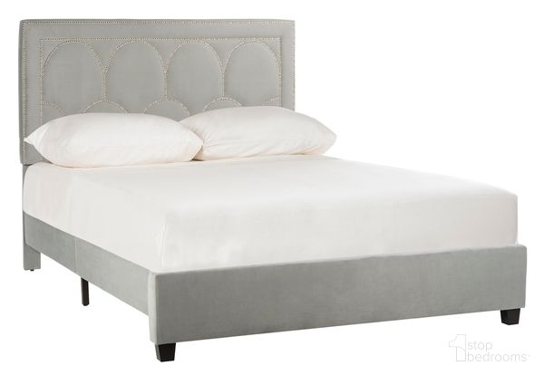 The appearance of Solania Queen Bed in Grey designed by Safavieh in the modern / contemporary interior design. This grey piece of furniture was selected by 1StopBedrooms from Solania Collection to add a touch of cosiness and style into your home. Sku: BED6302A-Q. Material: Wood. Bed Size: Queen. Bed Type: Upholstered Bed.