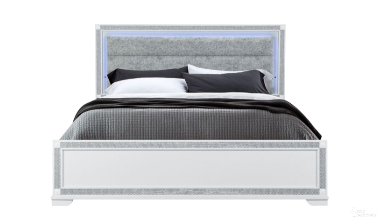 The appearance of Soleil King Upholstered Bed In White designed by Global Furniture USA in the modern / contemporary interior design. This white piece of furniture  was selected by 1StopBedrooms from Soleil Collection to add a touch of cosiness and style into your home. Sku: SOLEIL-WHITE-KB-HB/FB/SLATS;SOLEIL-WHITE-QB/KB-SR. Bed Size: King. Material: MDF. Bed Type: Upholstered Bed.