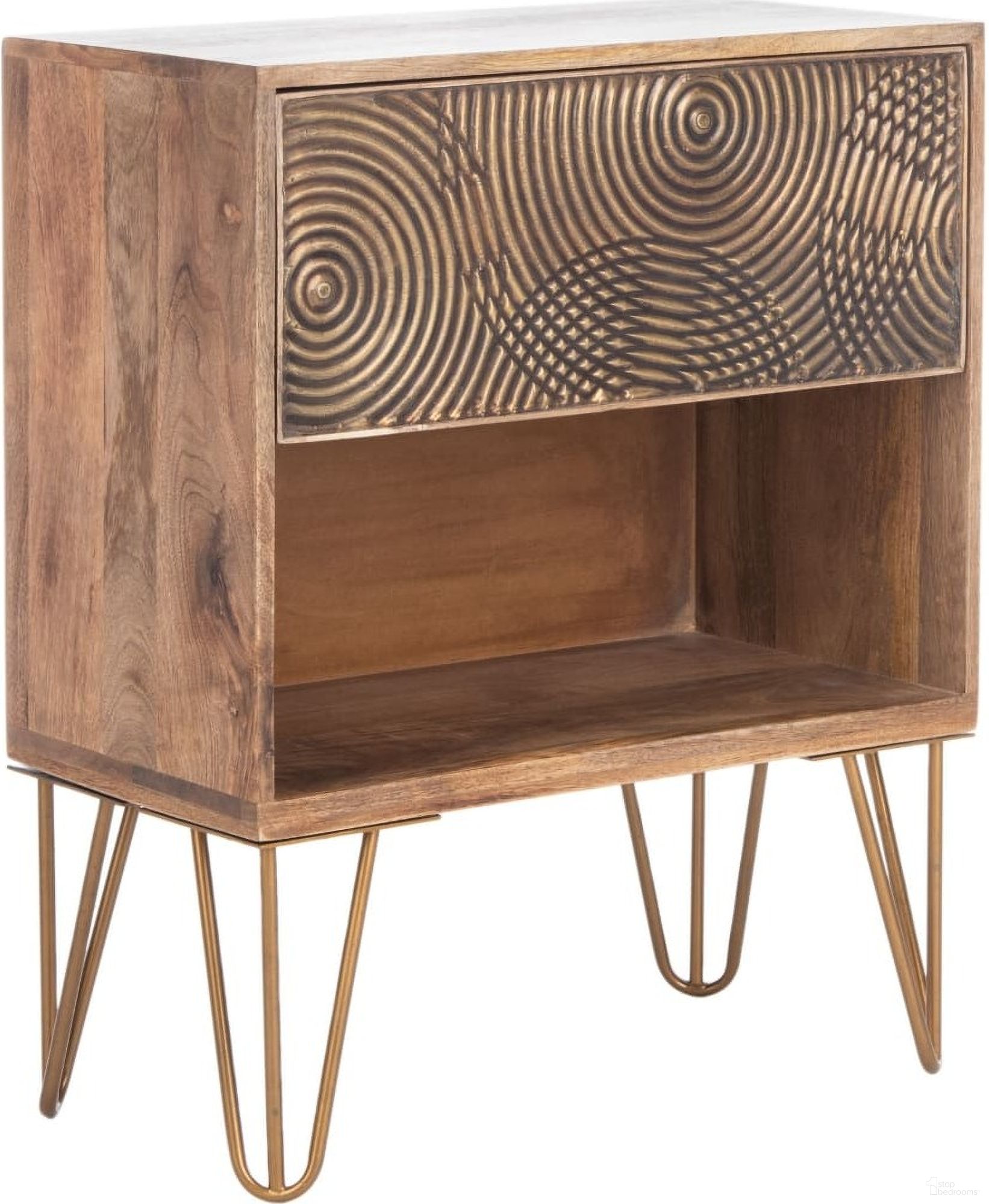 The appearance of Solene Natural and Brass 1 Drawer Textured Nightstand designed by Safavieh in the modern / contemporary interior design. This natural piece of furniture  was selected by 1StopBedrooms from Safavieh NST Collection to add a touch of cosiness and style into your home. Sku: NST5302A. Material: Brass.