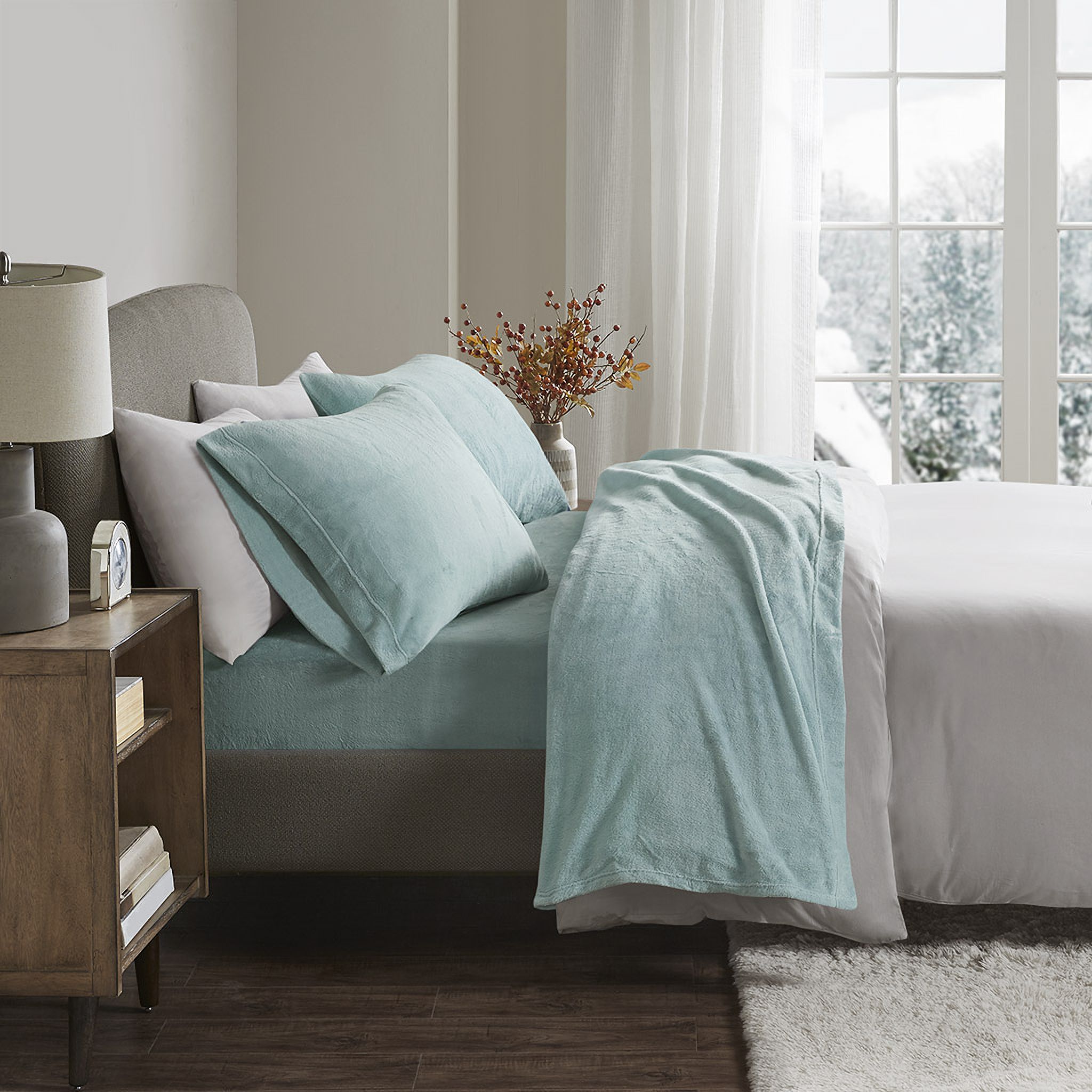 Soloft Polyester Knitted Plush 4 Piece King Sheet Set In Aqua