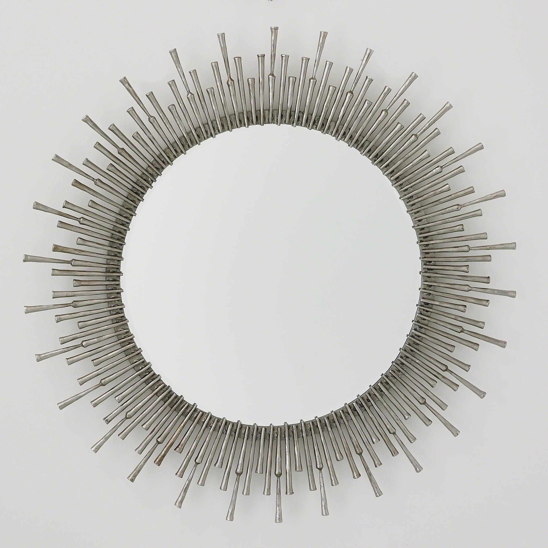 The appearance of Spike Mirror In Antique Nickel designed by Global Views in the modern / contemporary interior design. This nickel piece of furniture  was selected by 1StopBedrooms from Spike Collection to add a touch of cosiness and style into your home. Sku: 790507. Material: Iron.