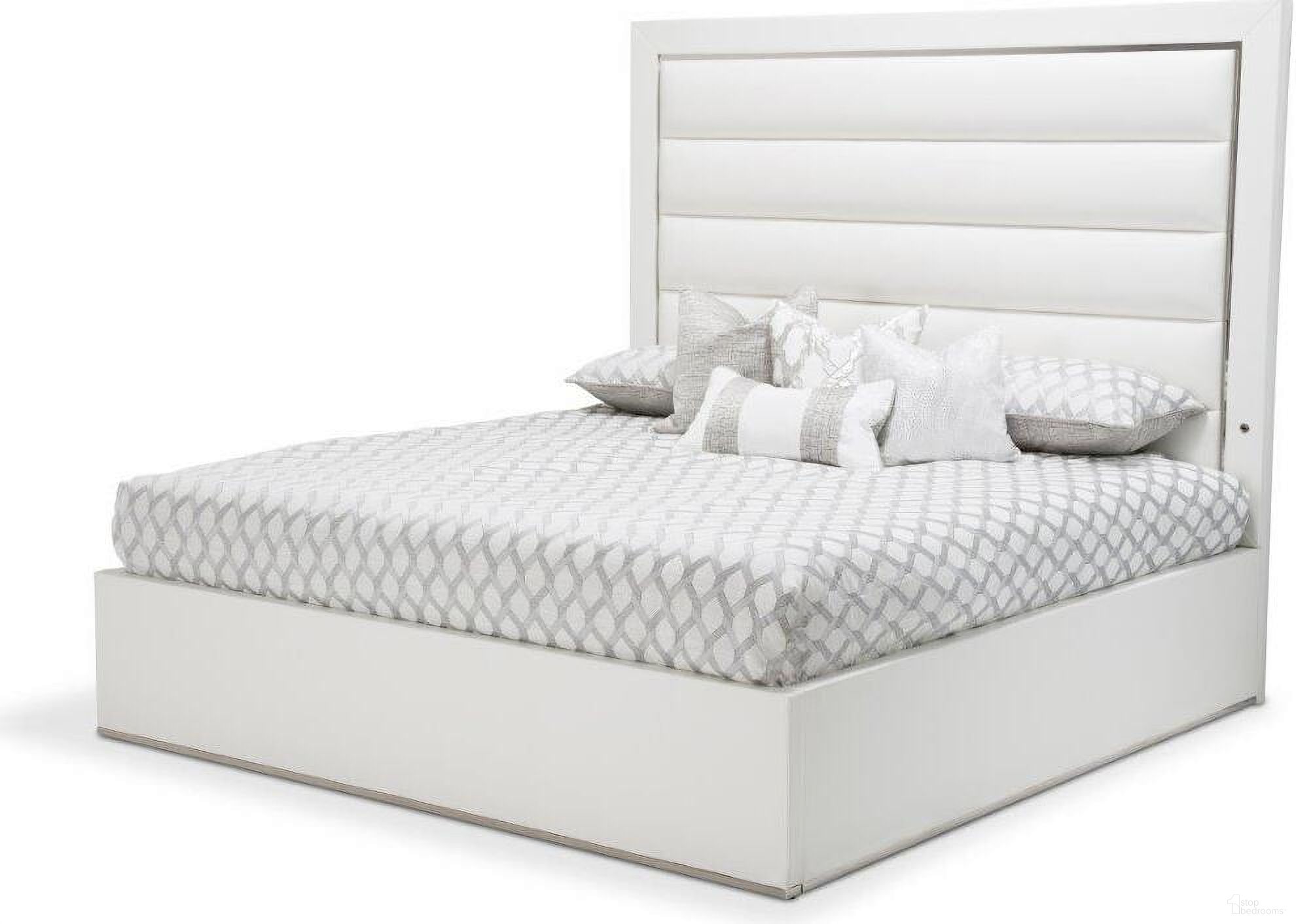 The appearance of State St. Glossy White California King Panel Bed N9016000CKP-116 designed by Michael Amini in the modern / contemporary interior design. This glossy white piece of furniture was selected by 1StopBedrooms from State St. Collection to add a touch of cosiness and style into your home. Sku: N9016016-116;N9016136-116;9000238-00. Bed Type: Panel Bed. Material: Leather. Bed Size: California King.